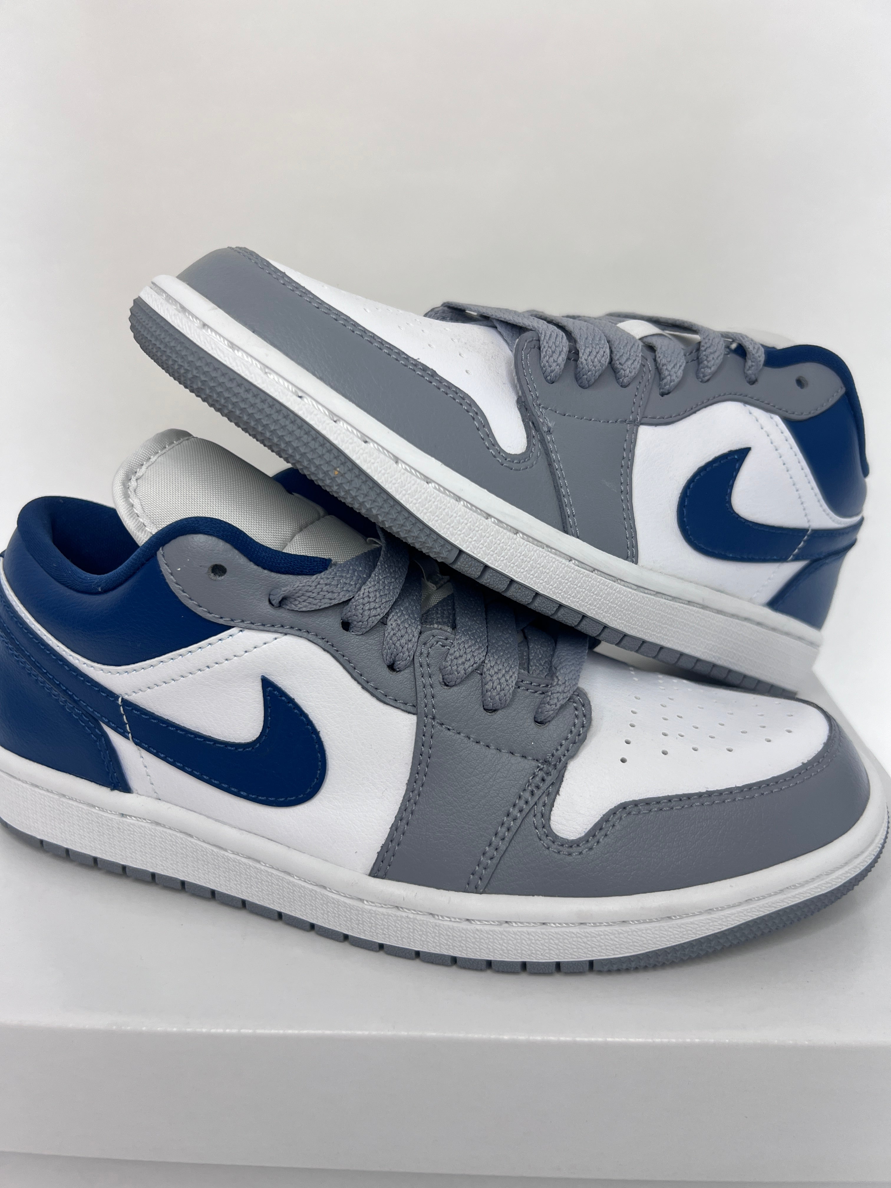 AIR JORDAN 1 LOW – Outfitted Threadz