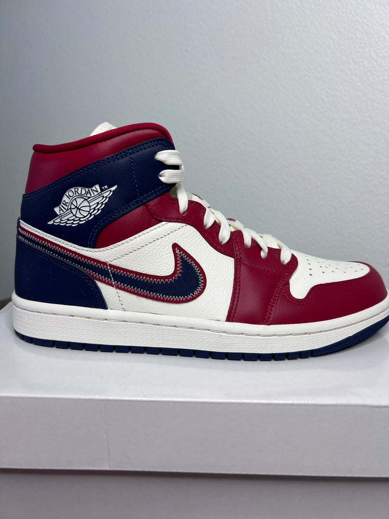 AIR JORDAN MID SE – Outfitted Threadz - Main Image