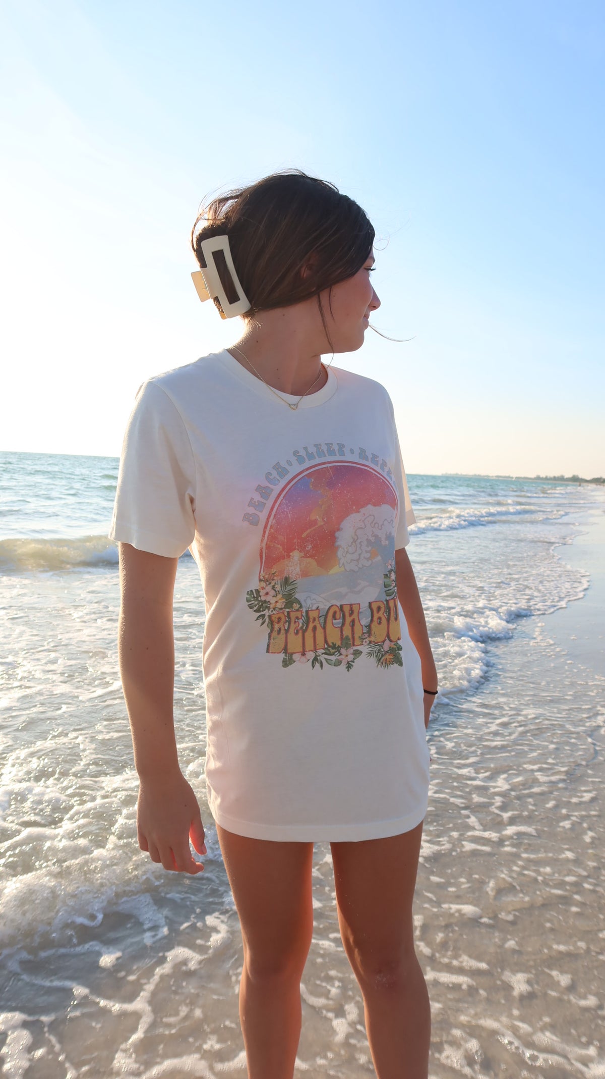 BEACH BUM OVERSIZED GRAPHIC TEE – Outfitted Threadz